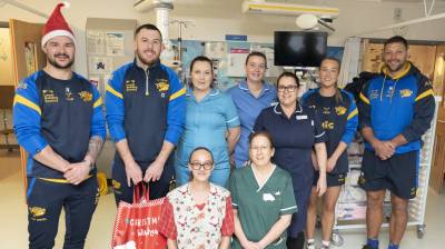 Rhinos spread Christmas cheer at Leeds Children's Hospital