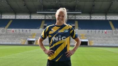 NIC Rhinos sign promising young mid-courter