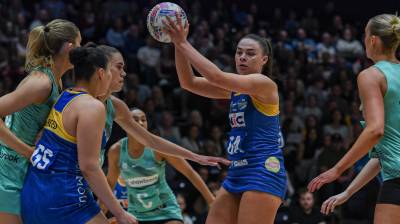 Harriet Jones commits to fourth season with NIC Leeds Rhinos Netball